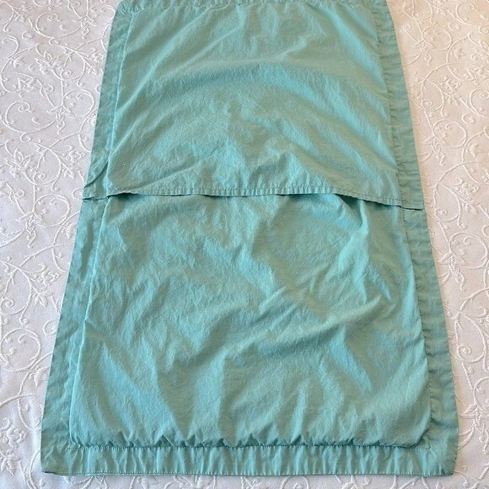 2‎ Tommy Bahama King Size Turquoise and White Tropical / Pineapple Print Shams